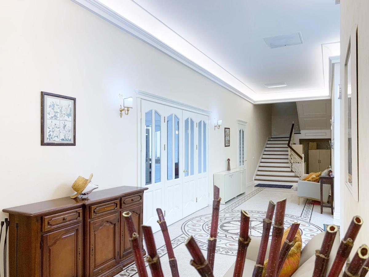Henri Benoit Apartment Horenka